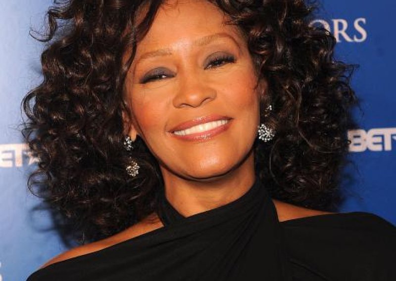 Biste li kupili putovnicu Whitney Houston za 6.000 dolara?