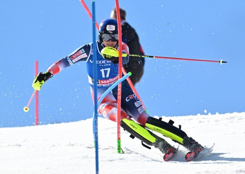 Norvežaninu Haugenu zadnji slalom sezone, Samuel Kolega 18.