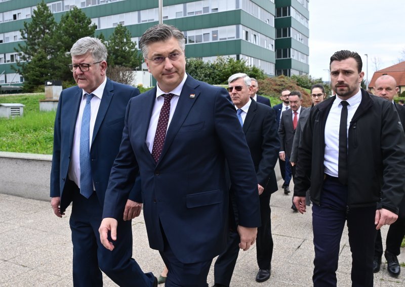 Plenković o raspadu lijeve koalicije: 'Vidjeli su što se zbiva, pa su se pametno maknuli'