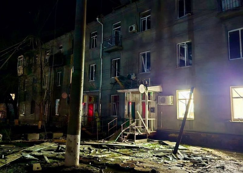 Dvoje mrtvih, sedam ozlijeđenih u novom ruskom napadu na Harkiv