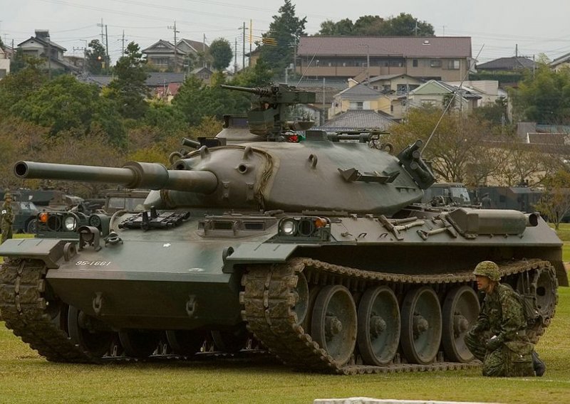 Japan umirovljuje svoje tenkove Tip 74, a oni bi dobro došli Ukrajini. No neće sve ići glatko