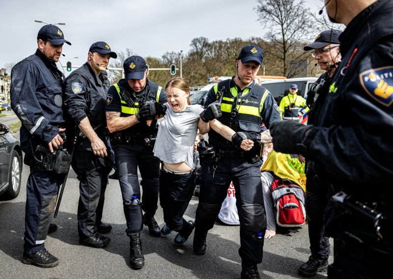 Policija privela klimatsku aktivistkinju Gretu Thunberg