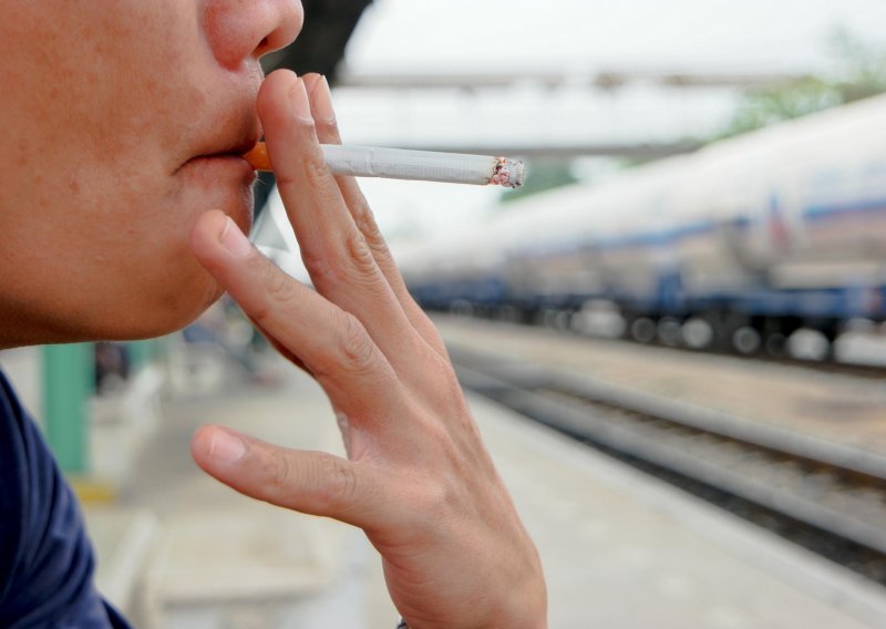 Torino mijenja pravila ponašanja na otvorenom; pušenje samo na 5 metara udaljenosti od drugih
