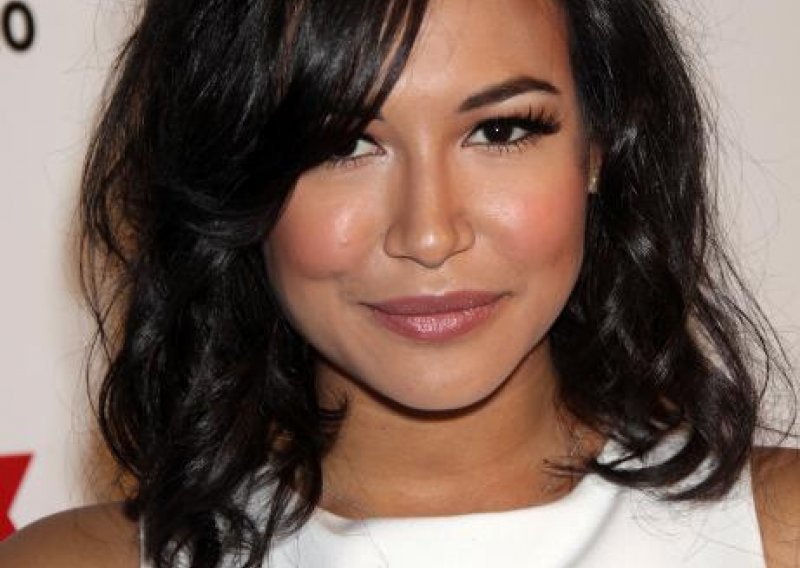 Latino ljepotica iz serije 'Glee' više nije solo!