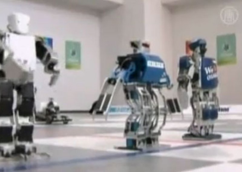 U Japanu počeo prvi robotski maraton