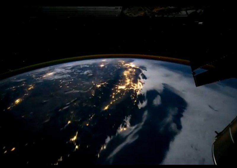 Time-lapse video Zemlje iz orbite