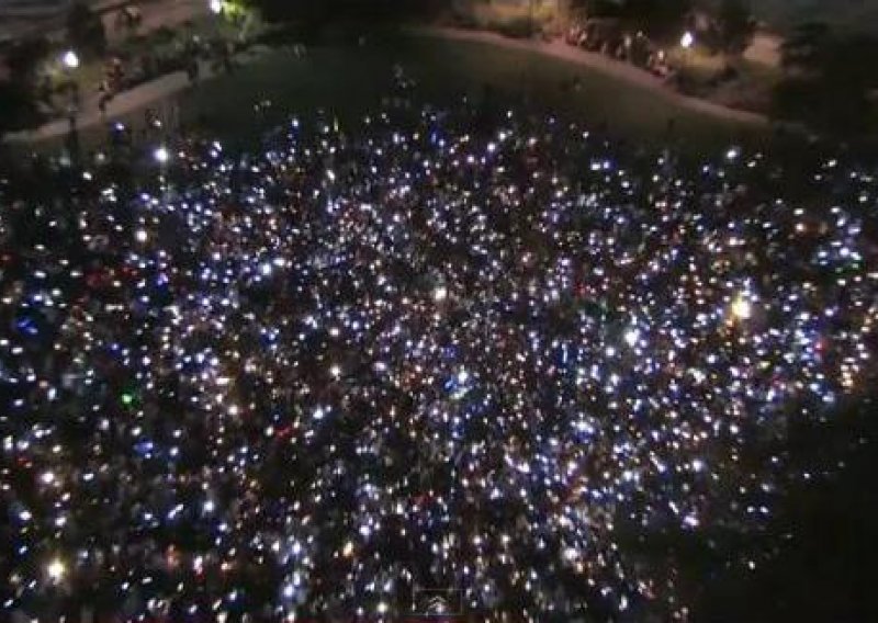 Ogroman flash mob osvijetlio New York