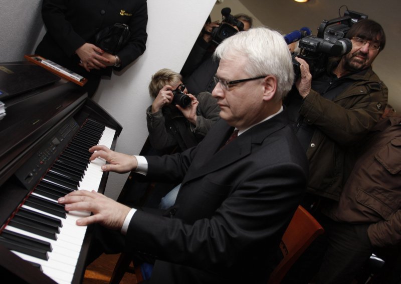 Josipović: Ponosan sam što je Šutej dirigirao moja djela