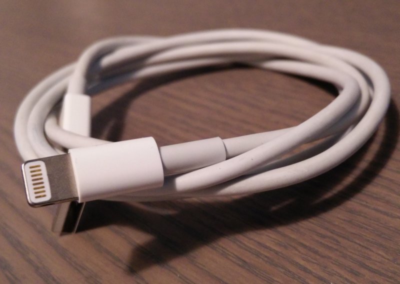 Haker otkrio kako provaliti u računala pomoću lažnog kabela koji neodoljivo podsjeća na Appleov