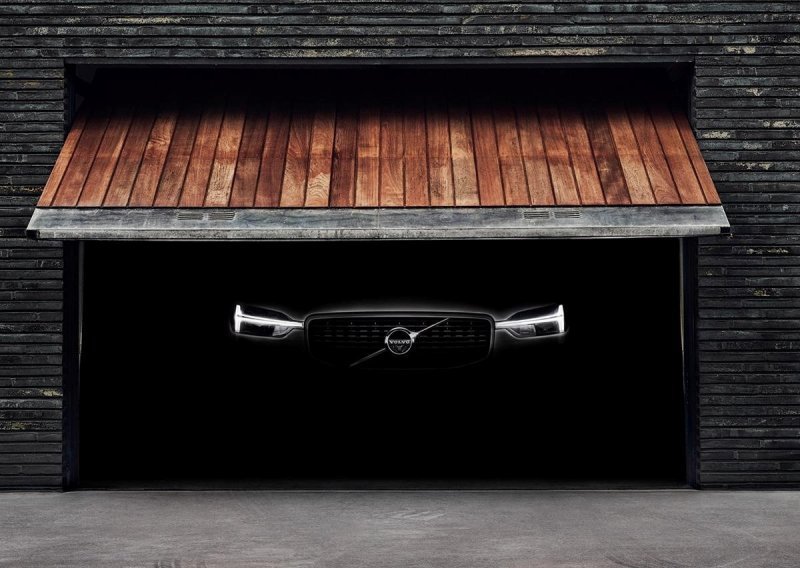 Volvo XC60 želi biti najsigurniji na svijetu, a mogao bi i bolje voziti od vas