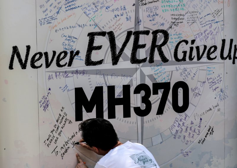 Nestanak zrakoplova na letu MH370 ostaje misterij, potraga se nakon četiri godine obustavlja
