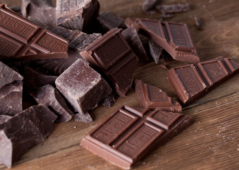 Stručnjaci otkrivaju: Je li bijeli sloj koji se stvori na čokoladi štetan