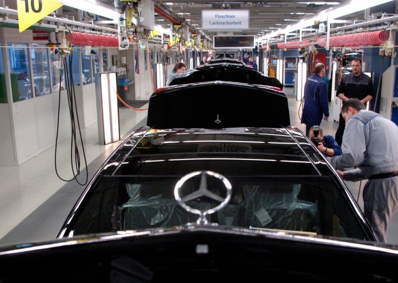 Daimler očekuje rast prodaje u Kini unatoč padu tržišta