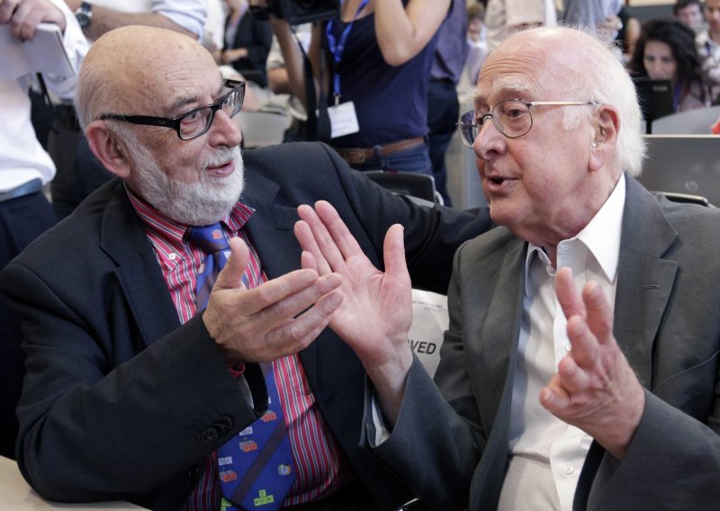 Higgs i Englert dobitnici Nobela za fiziku!