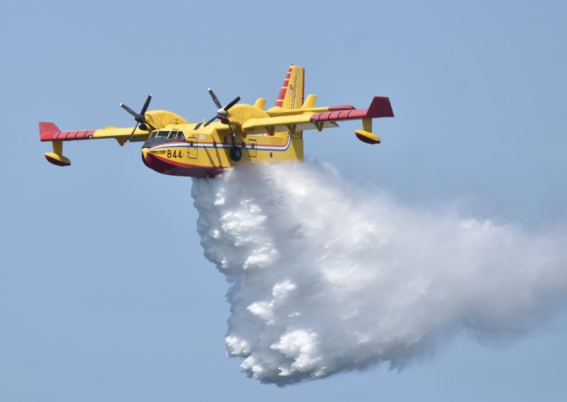 Ugašen požar kod Buja u Istri, izgorjelo šest hektara šume