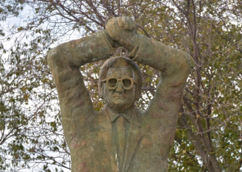Koji mu je najsličniji? Pogledajte spomenike Franji Tuđmanu razbacane diljem Hrvatske