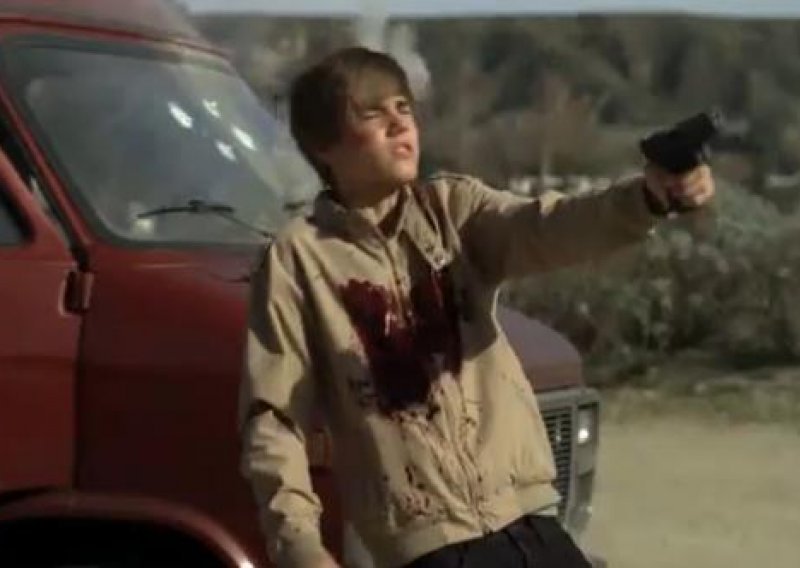 Pogledajte kako Justin Bieber umire pod kišom metaka