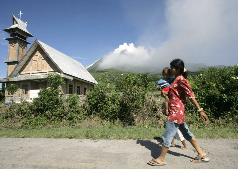 Nakon 400 godina eruptirao vulkan na Sumatri