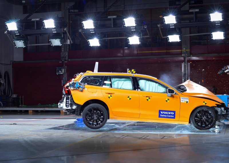 Sigurnost na djelu: Volvo će ograničiti brzinu svojih automobila na 180 km/h