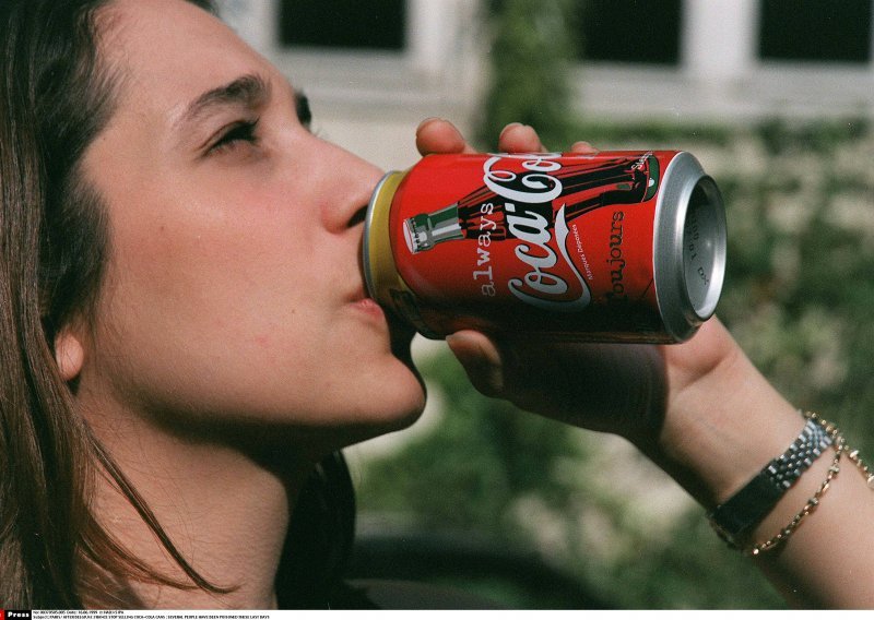 Mlada Novozelađanka umrla od Coca-Cole?