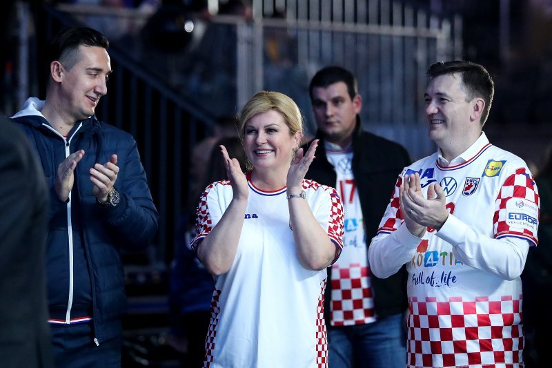 Predsjednica Grabar-Kitarović čestitala srebrnim rukometašima