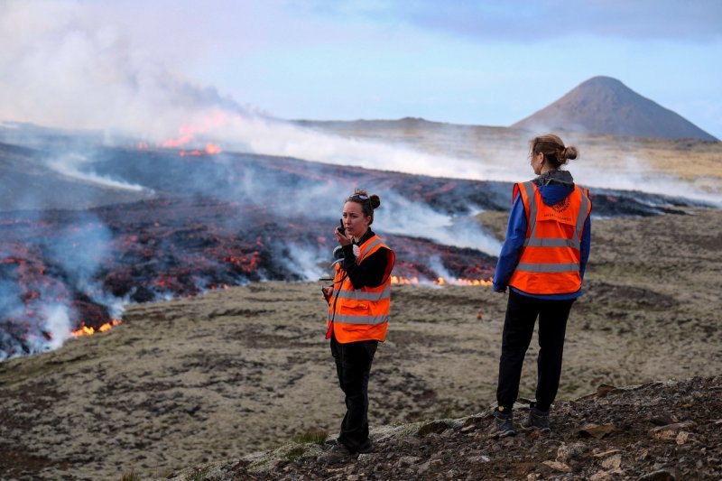 Na Islandu erumpirao vulkan