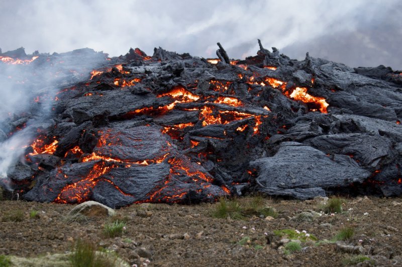 Na Islandu erumpirao vulkan