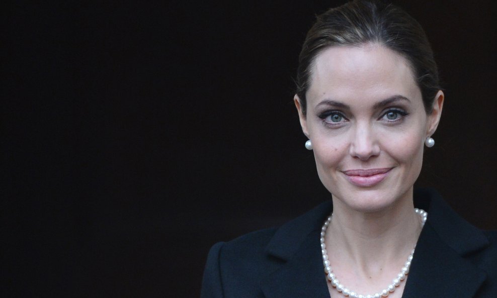 Angelina Jolie  