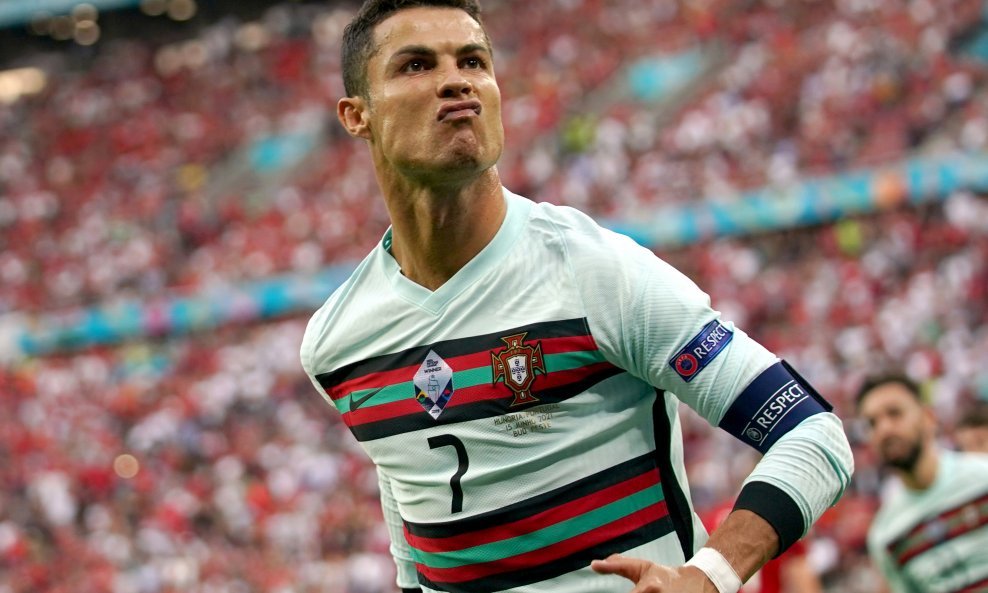 Cristiano Ronaldo u Budimpešti slavi svoj rekordni gol na europskim prvenstvima