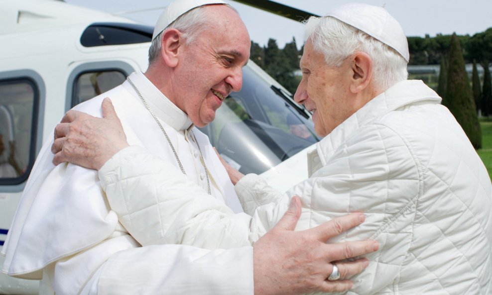 Pape Franjo i Benedikt