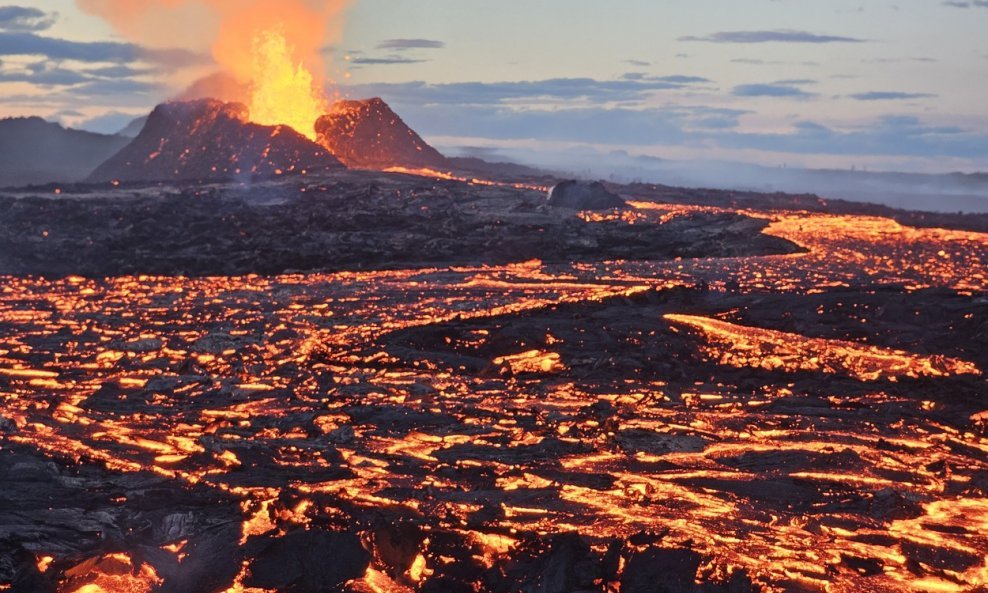 Ilustracija/Erupcija vulkana na Islandu