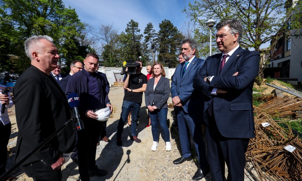 Premijer Plenković posjetio Institut Ruđer Bošković