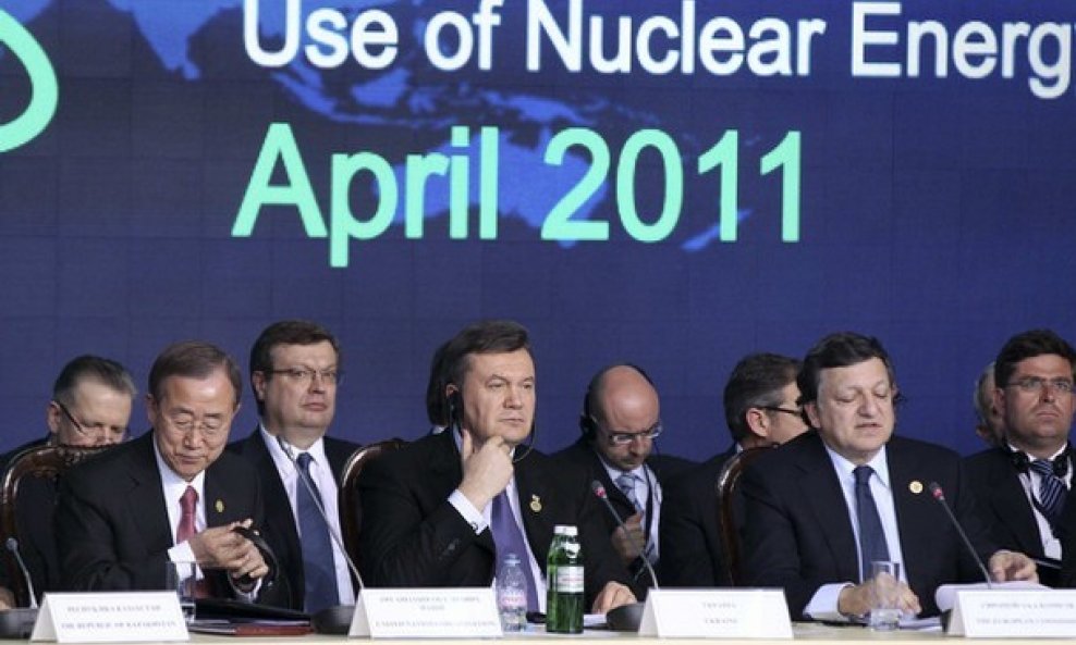 Ban Ki-Moon, Viktor Janukovič i Jose Manuel Barroso