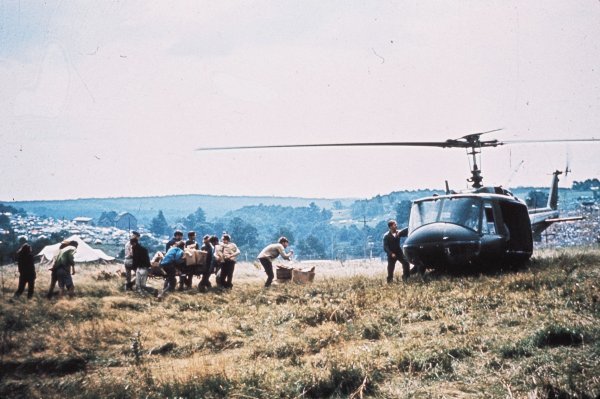 Vojska je osigurala prijevoz sudionika helikopterima do pozornice