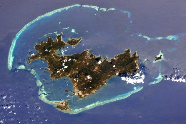 Mayotte je francuski prekomorski departman na sjevernom kraju Mozambičkog kanala u Indijskom oceanu