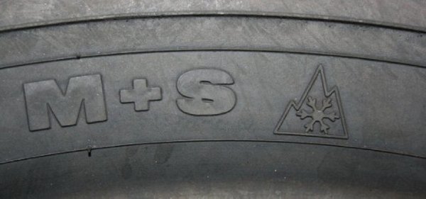 Oznake M+S i 3PMSF na bočnici gume
