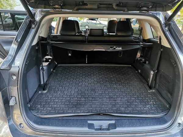Gumena obloga jako dobro dođe i u prtljažniku vašeg vozila (na slici Toyota Highlander Hybrid AWD)