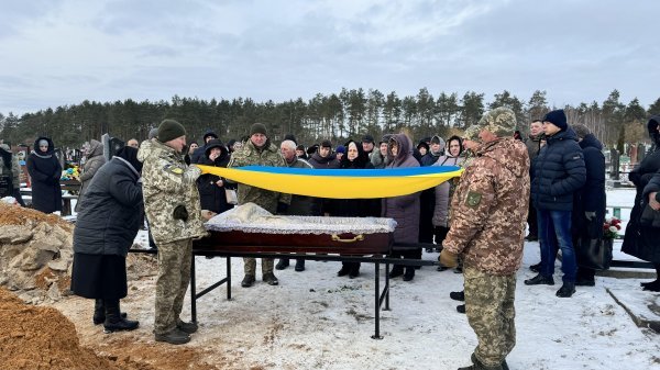 U Ukrajini je uveden vojni obredni pokop tijekom rata