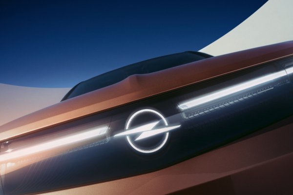 Opel predstavio novu generaciju Grandlanda